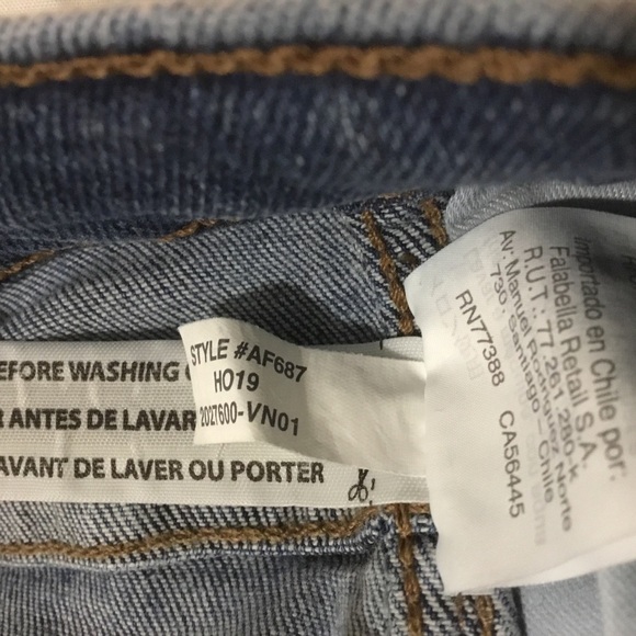 Madewell 10" High-Rise Skinny Jeans Mackey Wash Button Front Edition - Picture 14 of 16